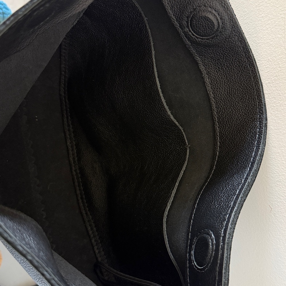 NWOT Portland Leather large Koala sling bag - Picture 4 of 4